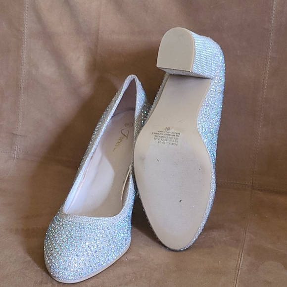 Forever Pumps - Picture 3 of 4